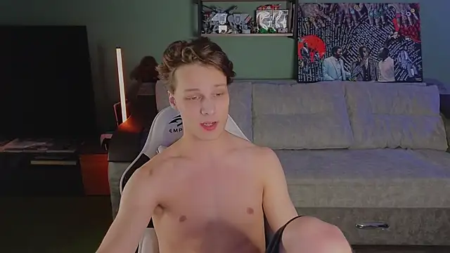 TeddyLiLboy online show from May 22, 2026, 7:12 pm