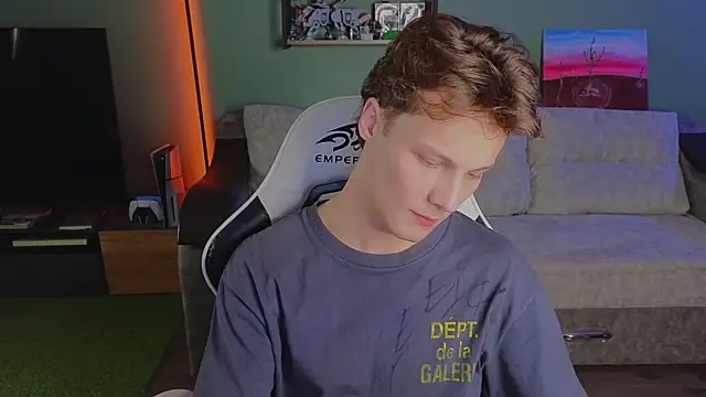 TeddyLiLboy online show from November 26, 2025, 5:57 pm