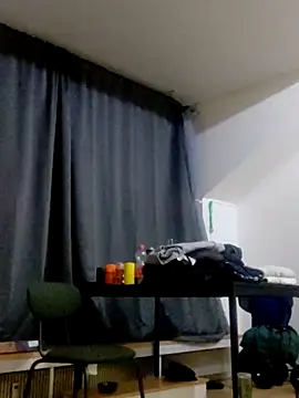 Snapshot of eltoulou chatting on February 18, 2025, 2:27 am eltoulou online show from February 18, 2025, 2:27 am