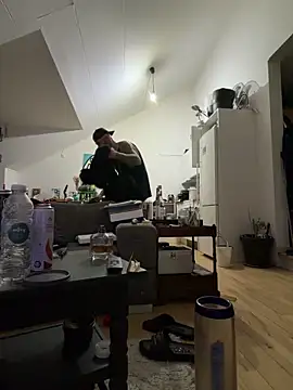 Snapshot of eltoulou chatting on March 27, 2026, 2:09 am eltoulou online show from March 27, 2026, 2:09 am