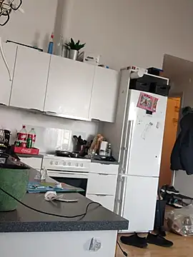 Snapshot of eltoulou chatting on March 1, 2025, 3:05 pm eltoulou online show from March 1, 2025, 3:05 pm