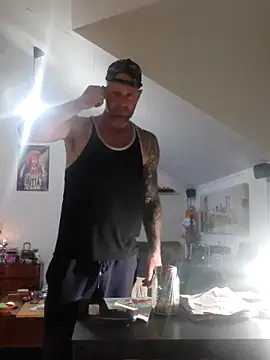 Snapshot of eltoulou chatting on October 24, 2025, 11:48 pm eltoulou online show from October 24, 2025, 11:48 pm