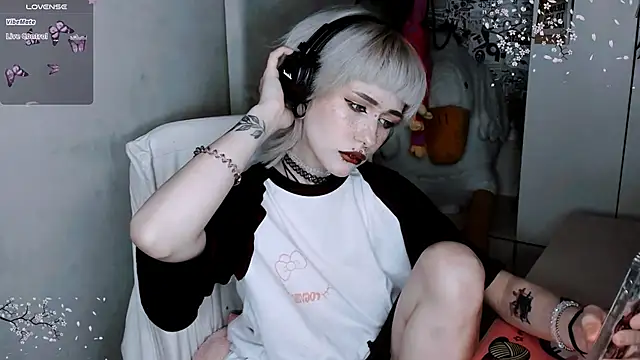 say mary online show from November 9, 2025, 4:55 pm