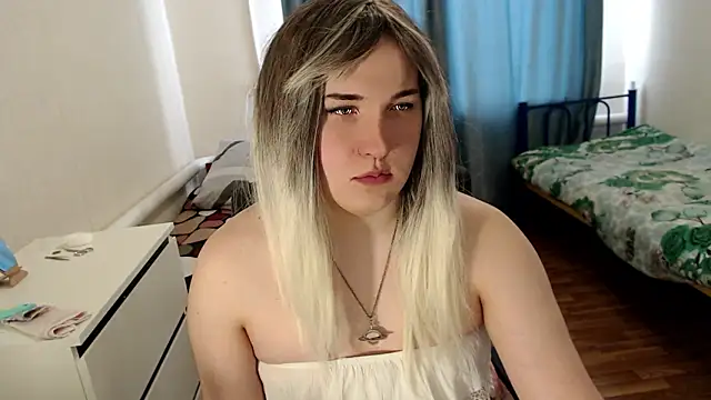 EvaMiron online show from March 4, 2026, 10:12 am