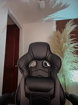 gretta kler1 online show from October 10, 2025, 11:33 am