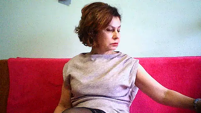 Snapshot of Mat_Elenore chatting on February 9, 2026, 6:44 am Mat Elenore online show from February 9, 2026, 6:44 am