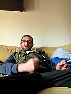 Snapshot of crissbadboy chatting on February 4, 2026, 9:37 am crissbadboy online show from February 4, 2026, 9:37 am