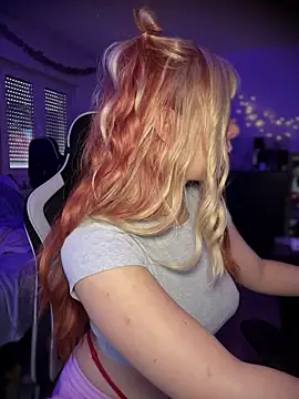 kinkygirl420x online show from March 9, 2026, 4:54 pm