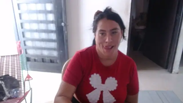 Snapshot of Debora_1_2_3 chatting on April 30, 2026, 4:25 pm Debora 1 2 3 online show from April 30, 2026, 4:25 pm