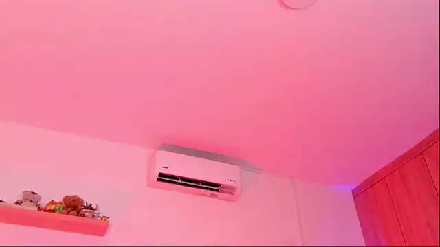 Snapshot of rose_saenz chatting on October 18, 2025, 7:38 pm rose saenz online show from October 18, 2025, 7:38 pm