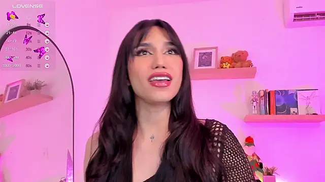 Snapshot of rose_saenz chatting on December 11, 2024, 1:05 am rose saenz online show from December 11, 2024, 1:05 am