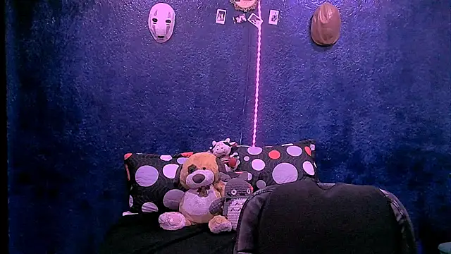 NinaYellow online show from May 21, 2026, 12:46 pm