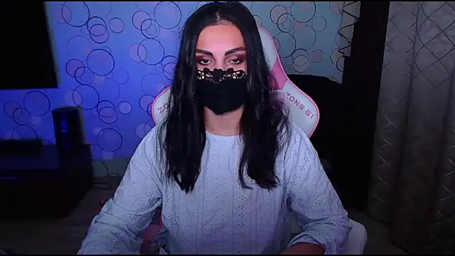   Yasmina   online show from November 1, 2025, 3:46 am