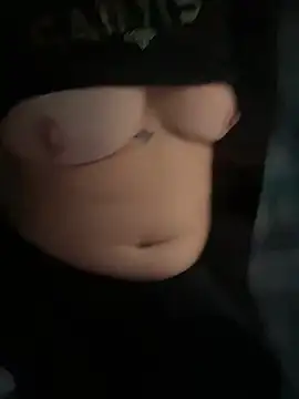 Snapshot of Everlyrose27 chatting on September 30, 2025, 2:23 pm Everlyrose27 online show from September 30, 2025, 2:23 pm