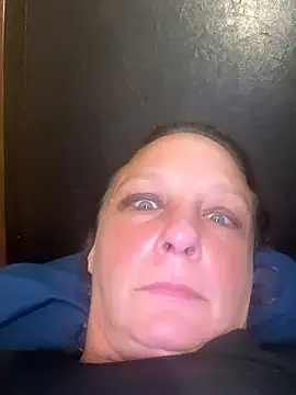 Snapshot of Everlyrose27 chatting on September 25, 2025, 6:03 pm Everlyrose27 online show from September 25, 2025, 6:03 pm