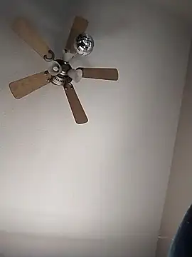 Snapshot of Everlyrose27 chatting on January 12, 2026, 5:42 pm Everlyrose27 online show from January 12, 2026, 5:42 pm