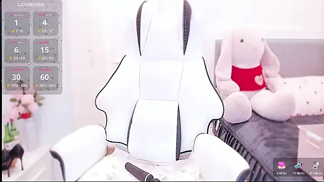 Snapshot of PimChanOK chatting on October 10, 2025, 1:06 am PimChanOK online show from October 10, 2025, 1:06 am