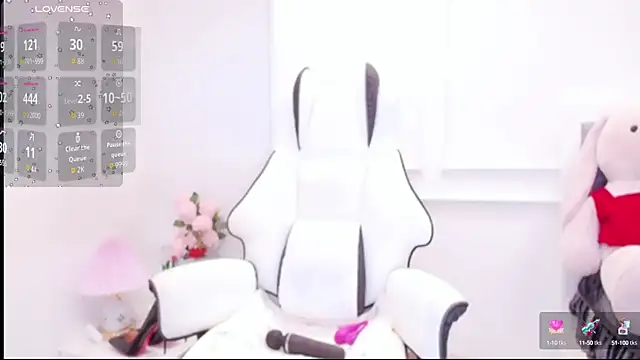 Snapshot of PimChanOK chatting on October 11, 2025, 1:23 pm PimChanOK online show from October 11, 2025, 1:23 pm