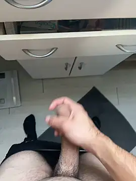 Snapshot of Mecchaud06 chatting on December 14, 2024, 3:15 pm Mecchaud06 online show from December 14, 2024, 3:15 pm