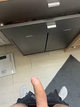 Mecchaud06 online show from February 12, 2026, 2:28 pm