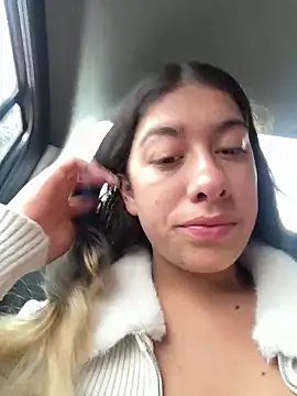 Snapshot of Enyeld_ruru chatting on February 22, 2026, 4:30 pm Enyeld ruru online show from February 22, 2026, 4:30 pm