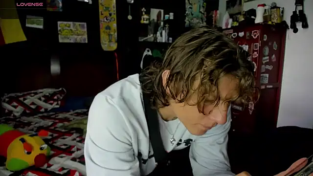 Tom Krakow online show from November 12, 2025, 4:22 pm