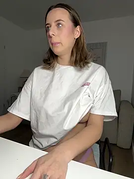 Snapshot of Hii_Lolla chatting on February 22, 2026, 5:14 pm Hii Lolla online show from February 22, 2026, 5:14 pm