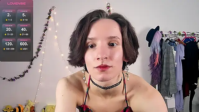 Violet Veliya online show from September 21, 2025, 2:11 pm