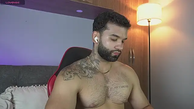 MarkHazze online show from April 14, 2026, 12:26 am