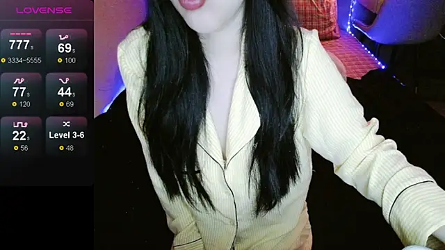 Snapshot of _Viviann_ chatting on October 16, 2025, 3:20 pm  Viviann  online show from October 16, 2025, 3:20 pm