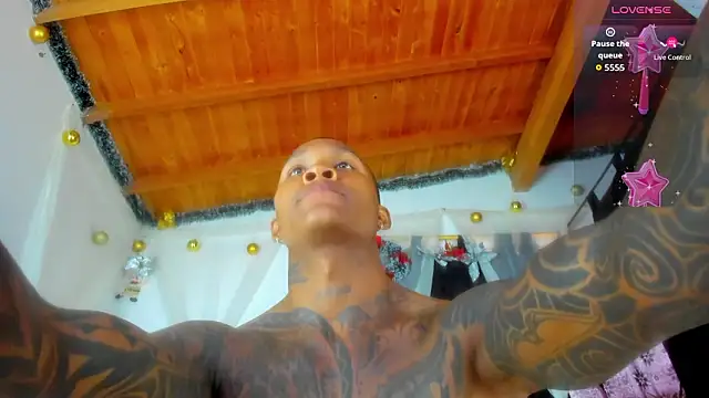 Snapshot of esteveen_ortegas_ chatting on February 1, 2026, 3:21 pm esteveen ortegas online show from February 1, 2026, 3:21 pm