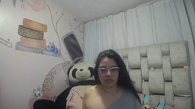 KEYRA-MILLER- online show from February 2, 2026, 2:21 am