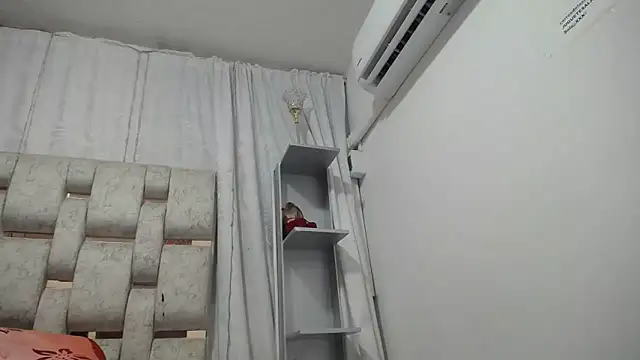 KEYRA-MILLER- online show from March 11, 2026, 2:05 am