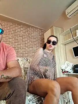 Snapshot of -Pupsiki- chatting on October 10, 2025, 5:52 am -Pupsiki- online show from October 10, 2025, 5:52 am