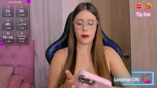 Snapshot of ParisShayk chatting on April 2, 2026, 6:03 pm ParisShayk online show from April 2, 2026, 6:03 pm