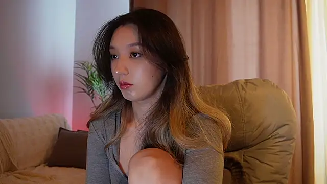 Snapshot of Sarasuo1 chatting on April 10, 2026, 4:52 am Sarasuo1 online show from April 10, 2026, 4:52 am