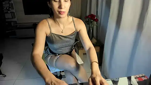 dalilaoficials1 online show from March 21, 2026, 11:03 am