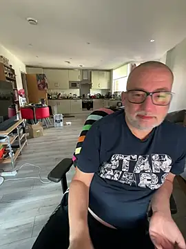 LondonTeffy online show from July 13, 2026, 12:37 pm