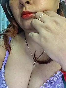 Snapshot of Dianaa9 chatting on February 26, 2026, 4:34 am Dianaa9 online show from February 26, 2026, 4:34 am