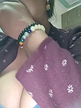 Snapshot of Dianaa9 chatting on November 19, 2025, 7:41 am Dianaa9 online show from November 19, 2025, 7:41 am