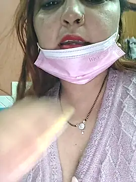 Snapshot of Dianaa9 chatting on November 25, 2025, 8:03 am Dianaa9 online show from November 25, 2025, 8:03 am