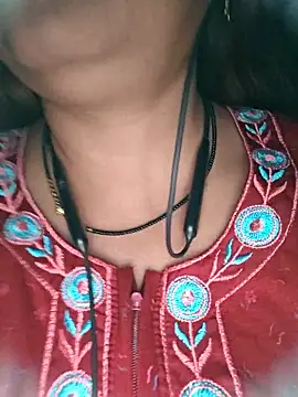 Snapshot of Dianaa9 chatting on February 11, 2026, 6:35 am Dianaa9 online show from February 11, 2026, 6:35 am