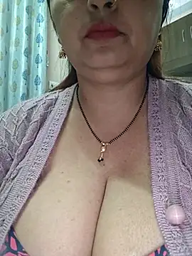 Snapshot of Dianaa9 chatting on November 27, 2025, 7:20 am Dianaa9 online show from November 27, 2025, 7:20 am