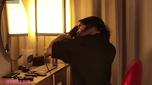 Snapshot of SophieCharm chatting on April 14, 2026, 4:50 am SophieCharm online show from April 14, 2026, 4:50 am