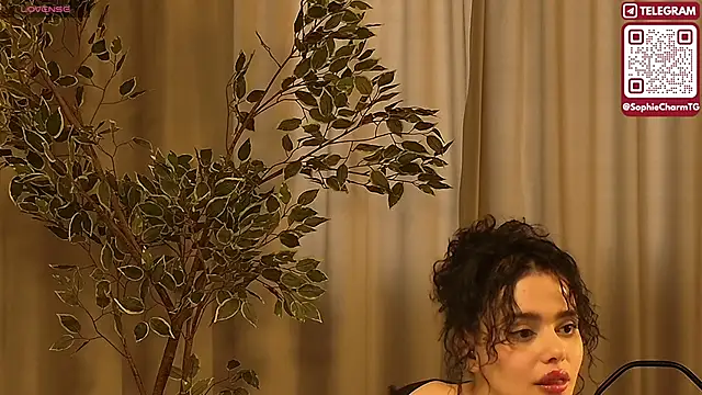 Snapshot of SophieCharm chatting on February 9, 2026, 8:23 am SophieCharm online show from February 9, 2026, 8:23 am