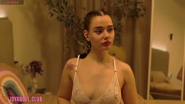 Snapshot of SophieCharm chatting on March 13, 2026, 6:57 pm SophieCharm online show from March 13, 2026, 6:57 pm