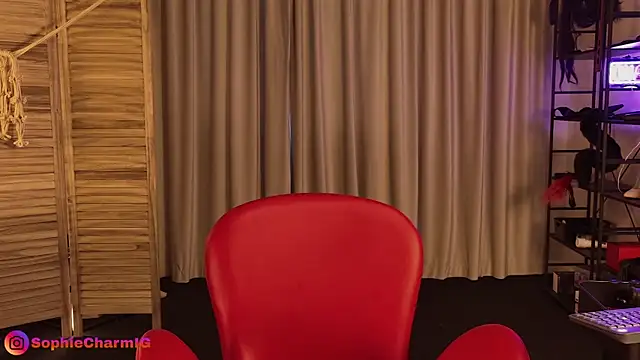 SophieCharm online show from September 12, 2025, 4:34 am