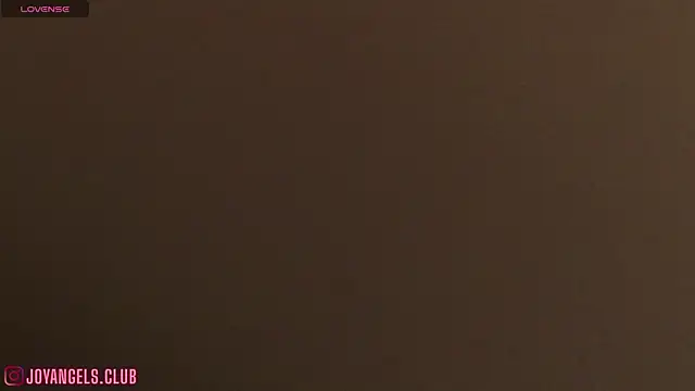 Snapshot of SophieCharm chatting on April 9, 2026, 7:36 am SophieCharm online show from April 9, 2026, 7:36 am