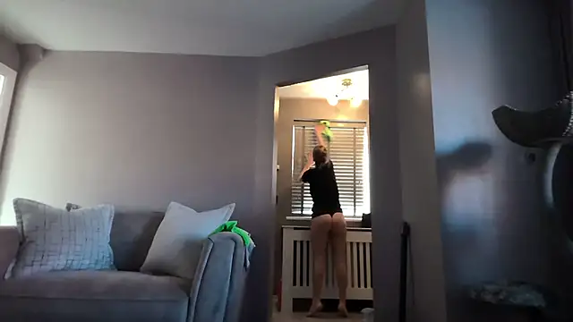 SweetMonicaUK online show from October 24, 2025, 9:30 am