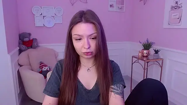 LucySkilar online show from January 19, 2025, 5:37 am